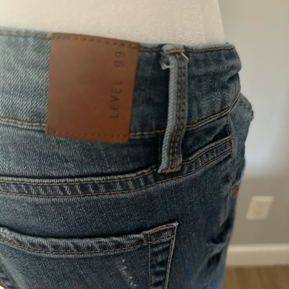 LEVEL 99 Cropped Distressed Denim Jeans - Picture 3 of 7